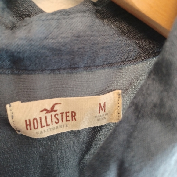 Hollister crop top with tie - Picture 4 of 4